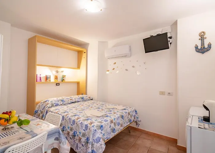 Estate 3* Чефалу