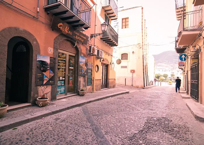 Estate Πανσιόν 3*